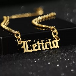Glamorous name necklace and...